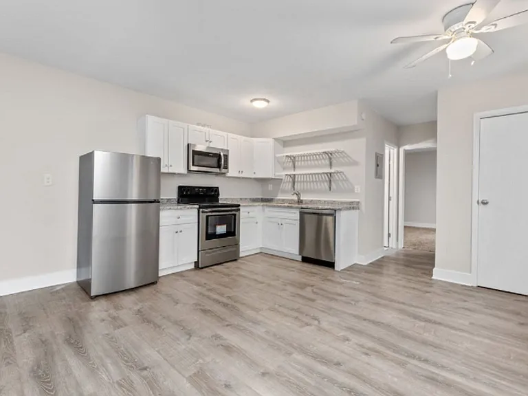 245 S 2nd St #2 — Photo 8