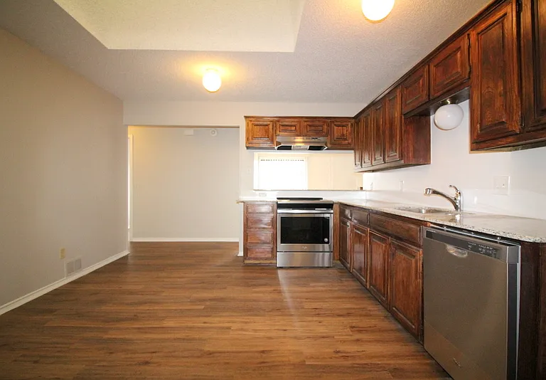 12029 Leisure Way — Photo 28