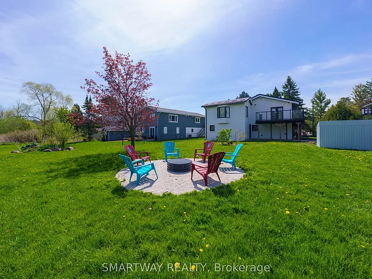 107 Campbell Cres — Photo 44