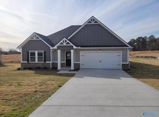 412 Carver Dr SW, Arab, AL 35016