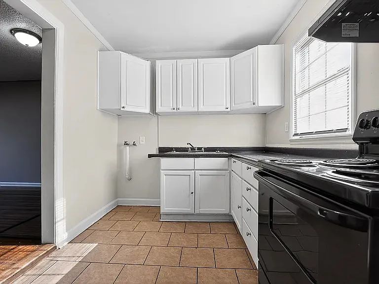3649 McDuff — Photo 4