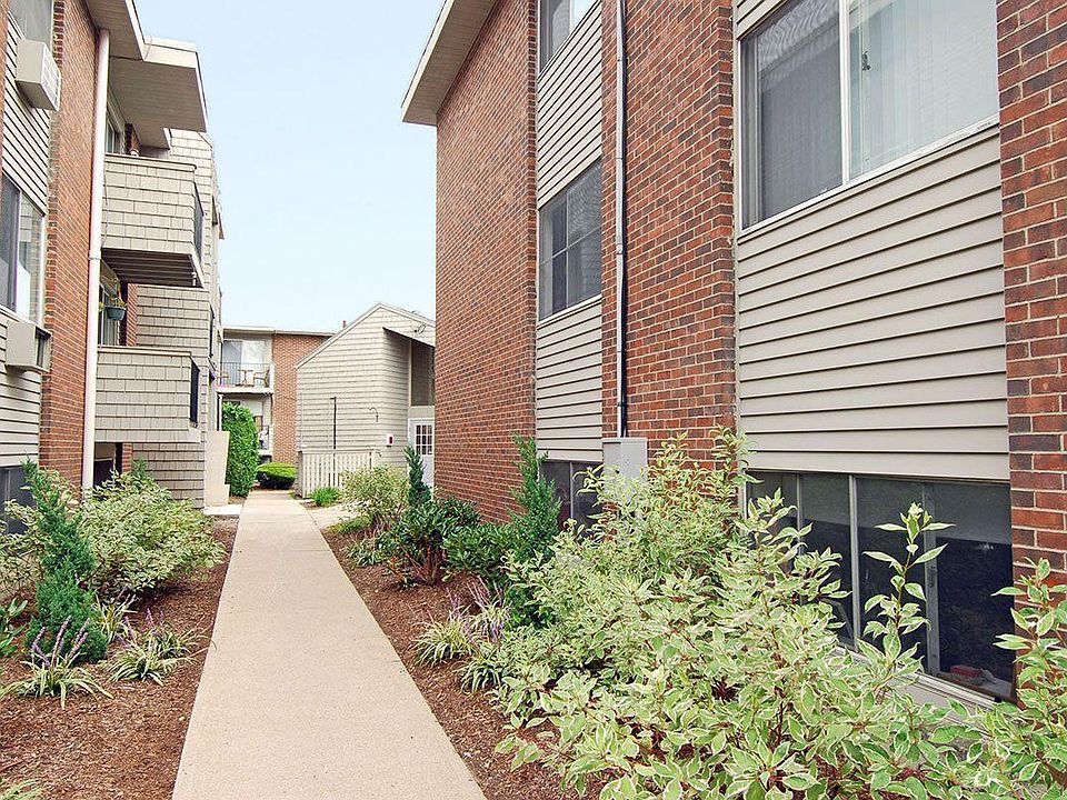 1st image of 955 Dyer Ave APT 87