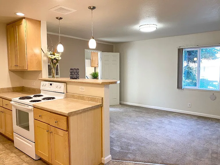 The Court Apartments — Photo 12