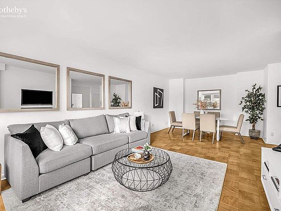 4th image of 211 E 53rd St #Phd