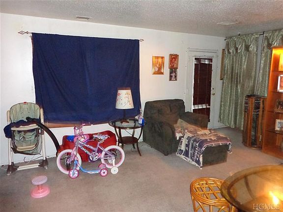 4th image of 811 Jackson Ave