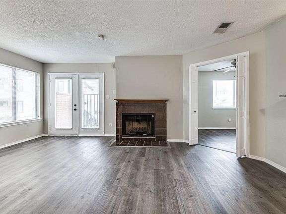 4th image of 2300 Balsam Dr APT G110