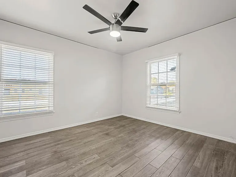 4189 Leimert Blvd — Photo 33