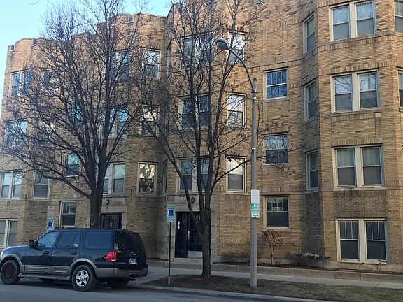 2nd image of 1148 Pleasant St APT 3E