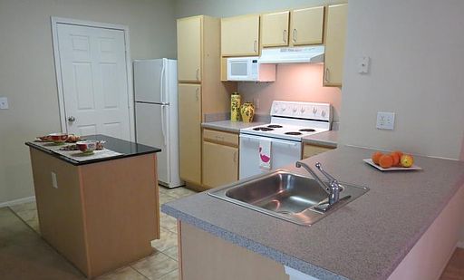 4th image of 1770 92nd St Unit 6305