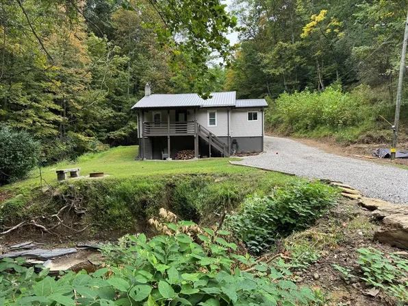 699 Dallas Pike, Triadelphia, WV 26059