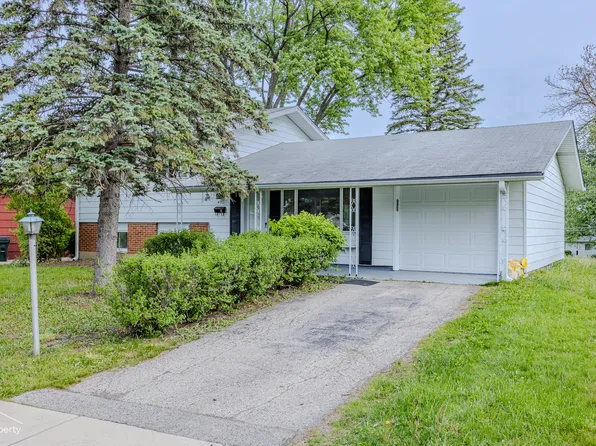 430 Bode Rd, Hoffman Estates, IL 60169