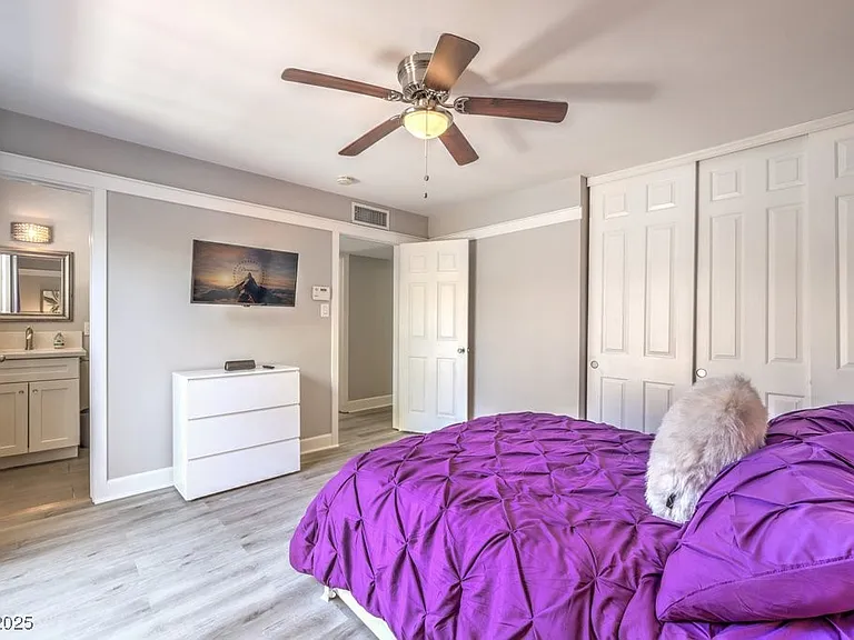 2400 Sherman Pl — Photo 16