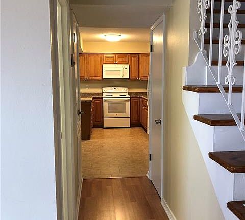 5th image of 4212 Chateau Blvd #A