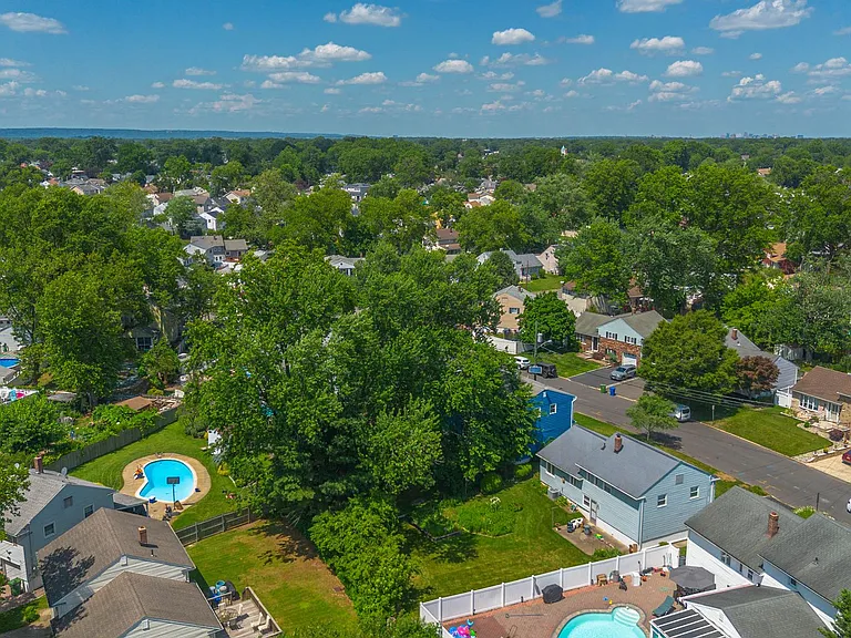 1641 Lenape Rd — Photo 34