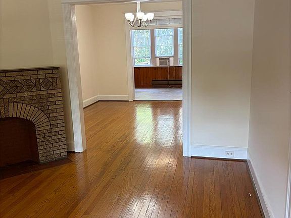 3rd image of 2218 Tunlaw Rd NW