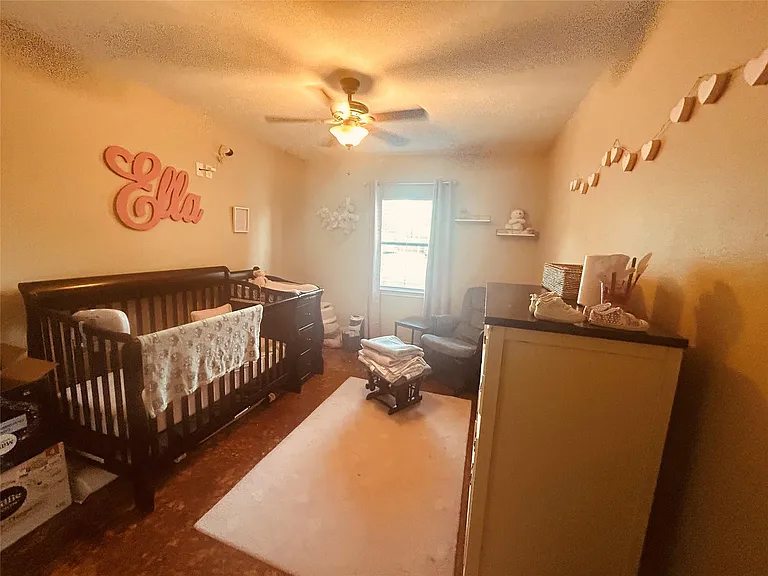 319 Jones St — Photo 13