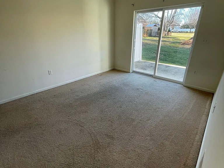 114 Farmhouse Ln — Photo 14