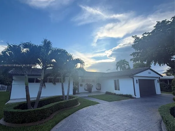 6860 Miami Lakes Dr, Miami Lakes, FL 33014