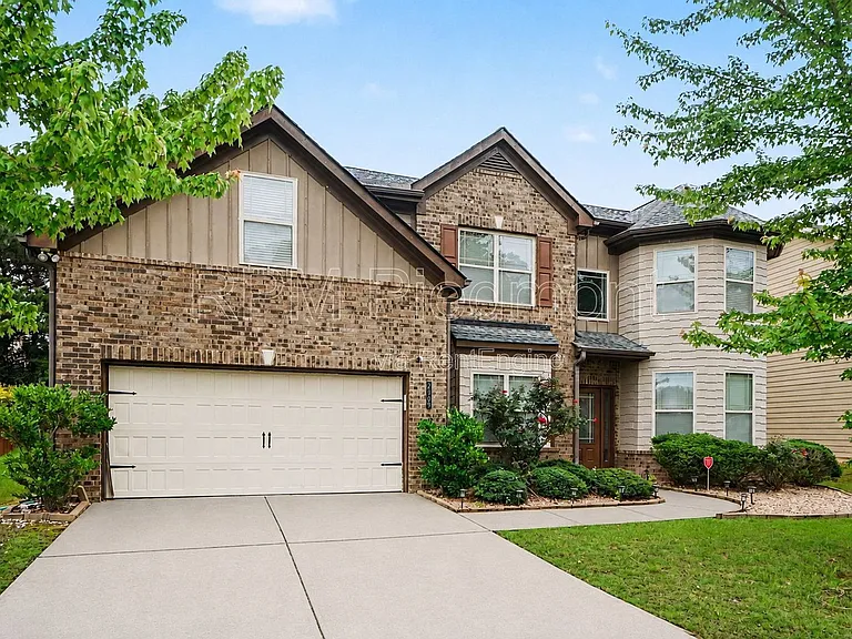 2909 Estate View Ct — Photo 1