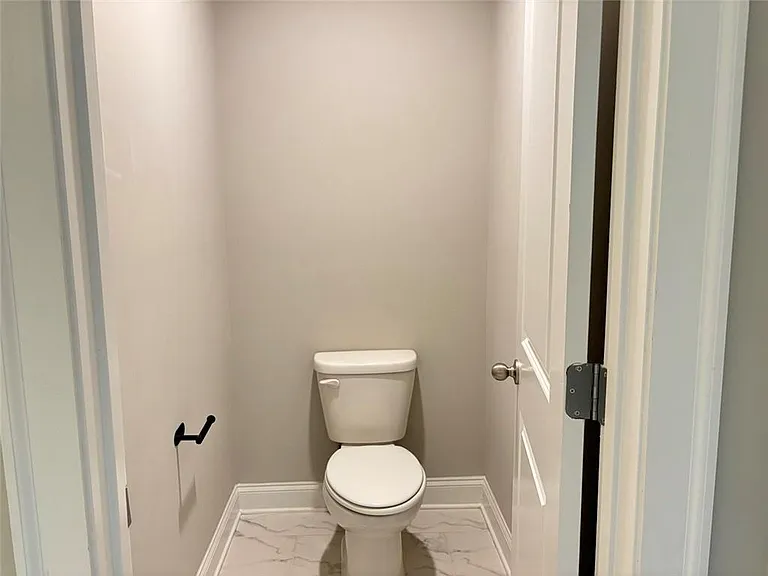 5800 Arbor Green Cir — Photo 16