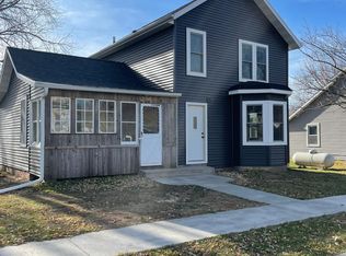 418 Amelia St, Cassville, WI 53806