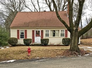 14 Barrett St, Clinton, MA 01510