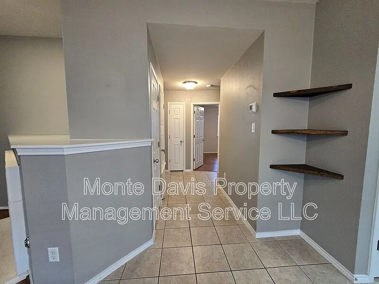 14309 Ballycastle Trl — Photo 7