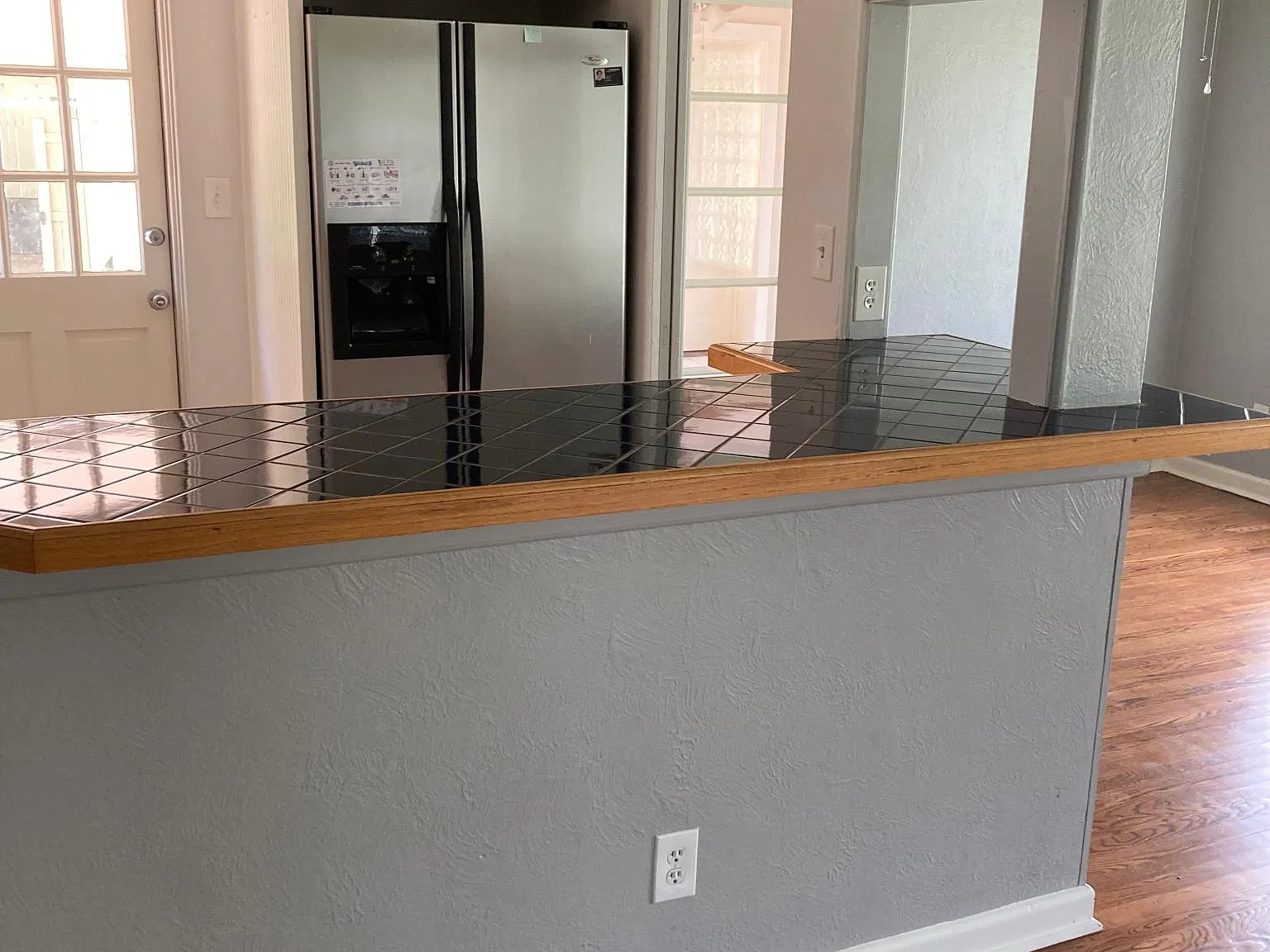 7004 Lake Dr — Photo 3