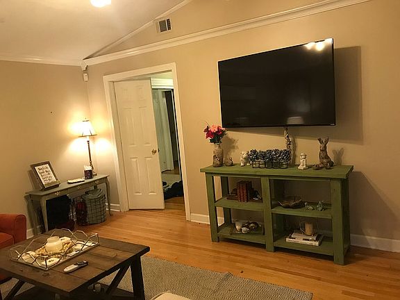 3rd image of 3773 Philwood Ave