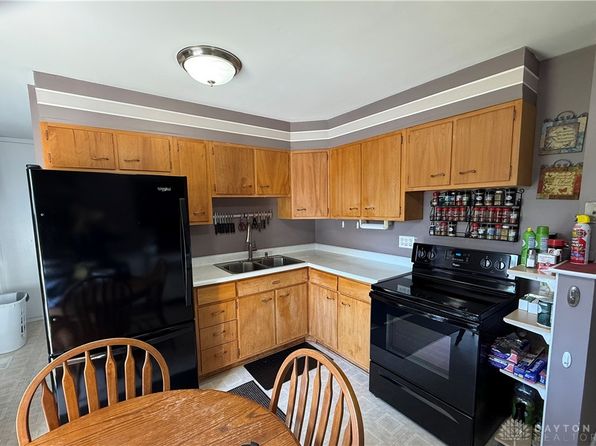 605 Beverly Dr, Piqua, OH 45356