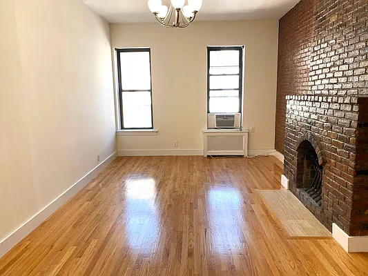 Rented by Harris Philip NYC | media 3