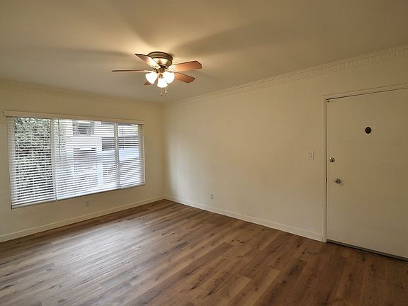 3rd image of 1422 Gordon St #5