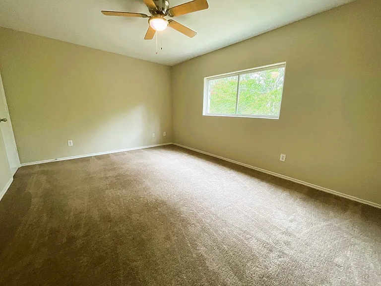 436 Mystic Glen Loop — Photo 10