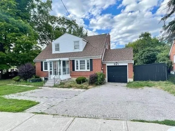 981 Davis Dr, Newmarket, ON L3Y 2R7
