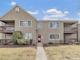 2980 Madison Ave, Bridgeport, CT