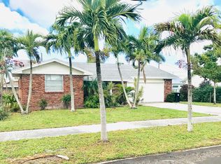 715 Lake Osborne Ter, Lake Worth, FL 33461