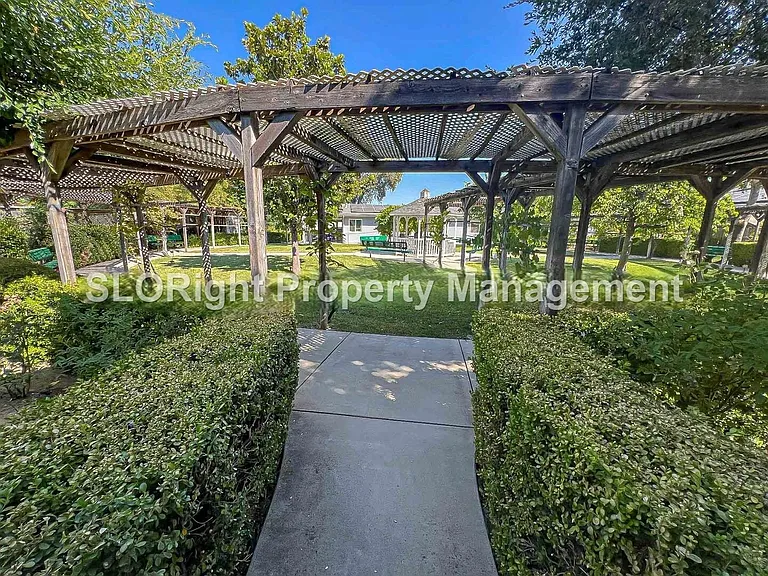 1274 El Camino Real — Photo 11