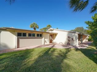 209 Whispering Sands Dr #V-2, Sarasota, FL 34242