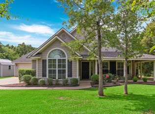 5019 Iris Ln, College Station, TX 77845