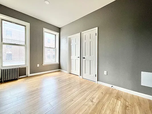 Bedroom, photo 1