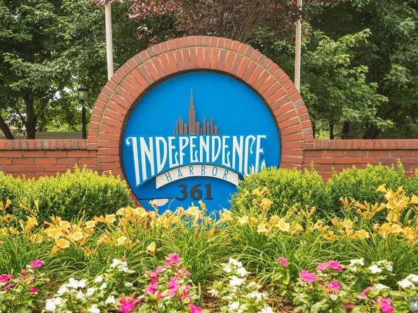 314 Ellery Ct #314, Edgewater, NJ 07020