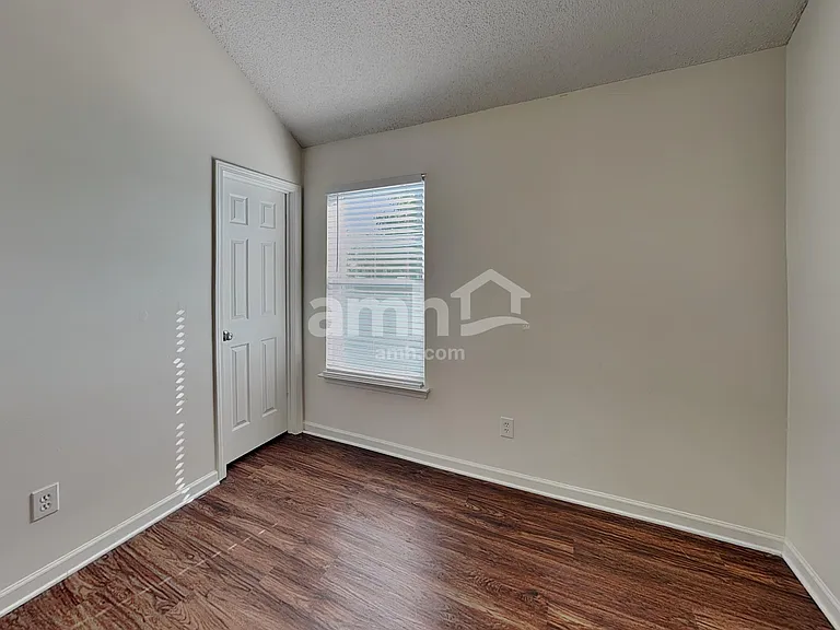 3013 Summer Breeze Dr — Photo 16