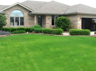 15555 Sayre Ave, Oak Forest, IL 60452