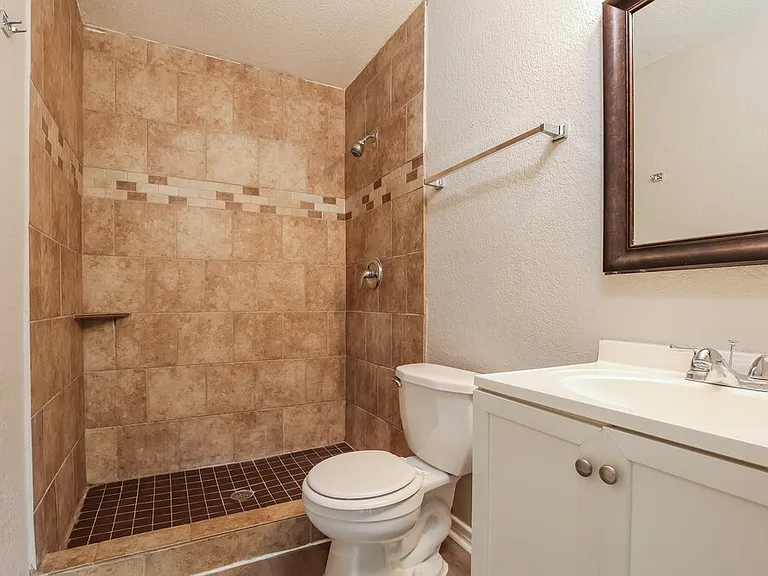 16419 Spruce Leaf — Photo 12