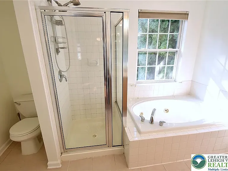 136 Knollwood Dr — Photo 12