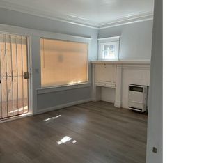 1111 W 42nd St #1111, Los Angeles, CA 90037