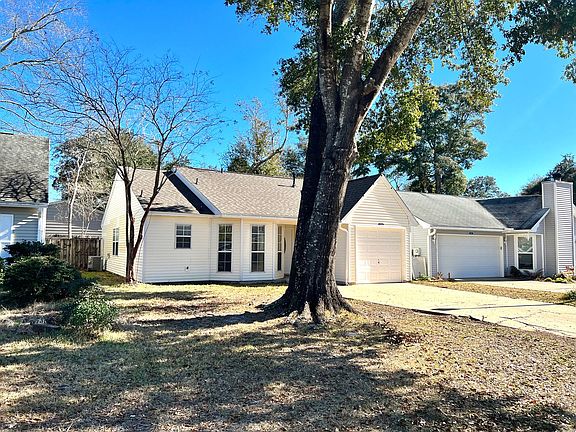 2nd image of 126 Meadowbrook Ct