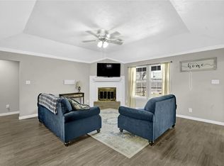 3212 Acorn Cir, Dickinson, TX 77539