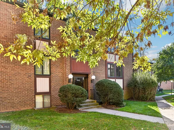 3103 Buccaneer Ct APT 102, Fairfax, VA 22031