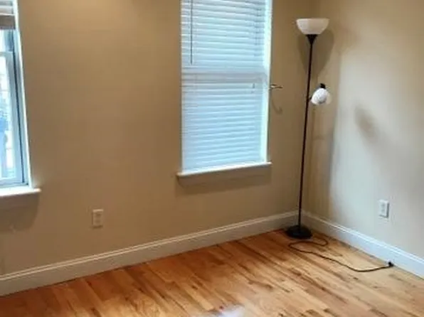 120 Willow Avenue image 7 of 9